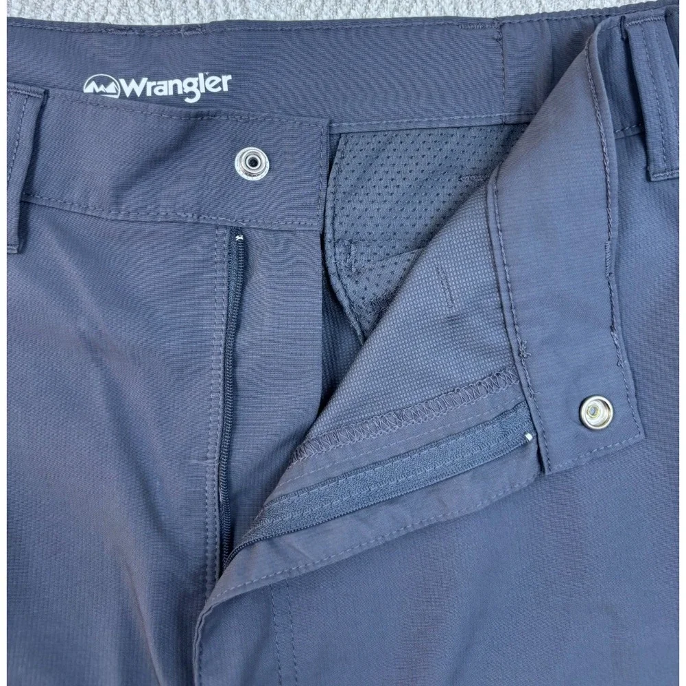 Mens Wrangler Outdoors Hiking Fishing Shorts Sz 46
